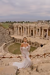 Persephone V Dekolteli Fransız Dantelli Balık Gelinlik